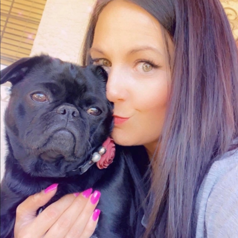 Meet your Posher, Chrystal